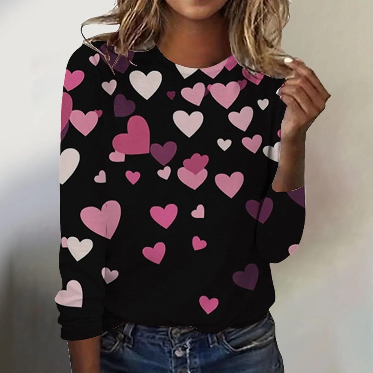Womens Valentines Shirt Love Heart Print Long Sleeve Crewneck Sweatshirt Loose Casual Fit Basic 2025 Spring Pullover